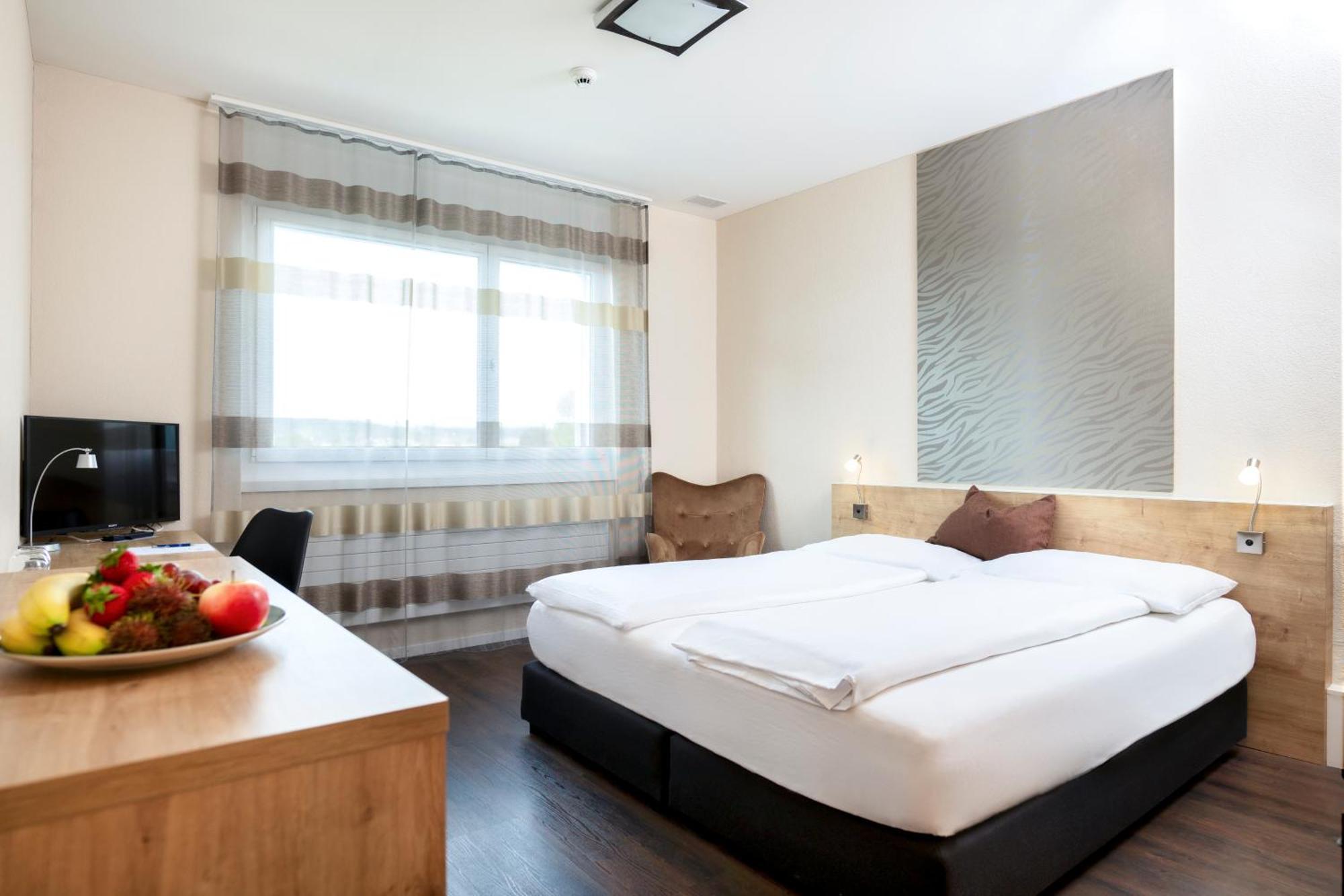 Villmergen Swiss Quality Hotel Exterior photo